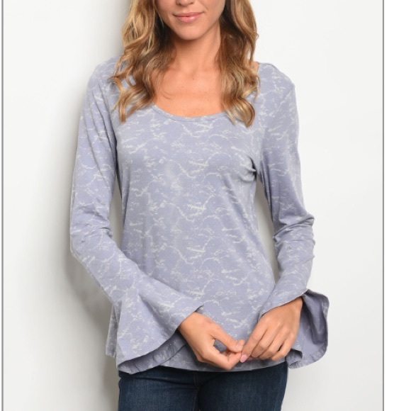 🌟Sale🌟Back Detail Top - Picture 2 of 3